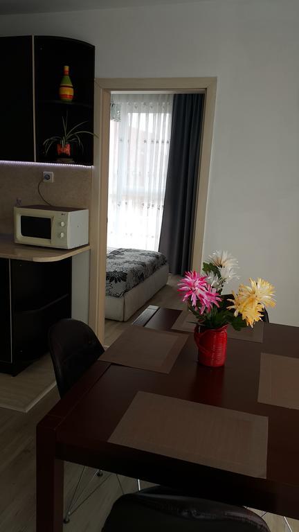 Kraybrezhna Apartment Πομόριε Εξωτερικό φωτογραφία