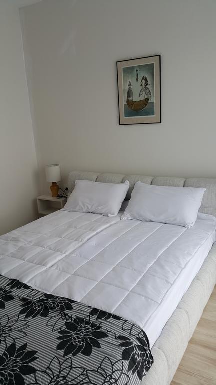 Kraybrezhna Apartment Πομόριε Εξωτερικό φωτογραφία